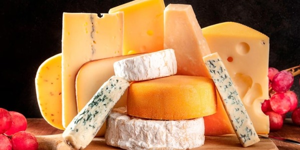 Leche cruda vs. pasteurizada: el alma secreta del queso